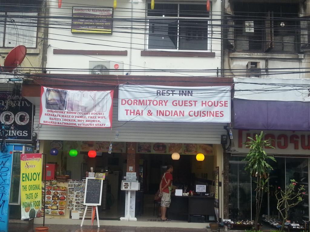 Rest Inn Dormitory Guesthouse Bangkok Exterior photo