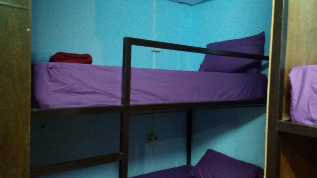Rest Inn Dormitory Guesthouse Bangkok Exterior photo